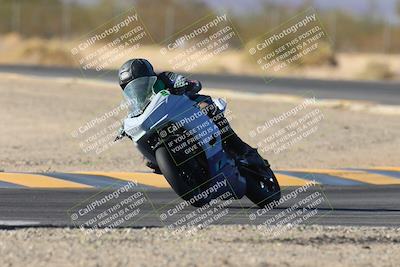 media/Jan-10-2025-CVMA Friday Practice (Fri) [[489e0da257]]/Group 4 and Trackday/Session 5 (Turn 7)/